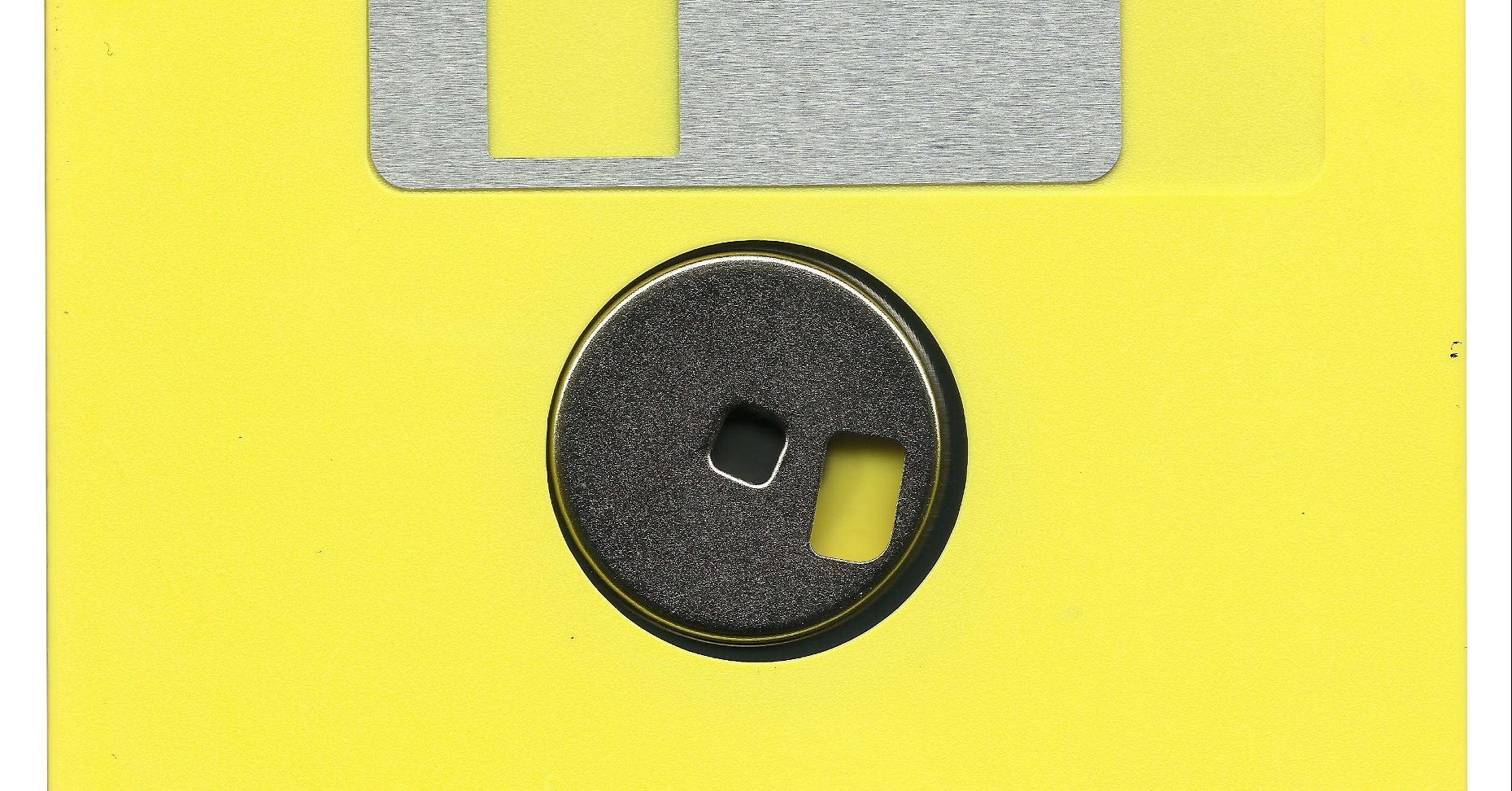 Cinema Blend: Tons Of Rare Star Trek Data Recovered From Gene Roddenberry’s Old Floppy Disks