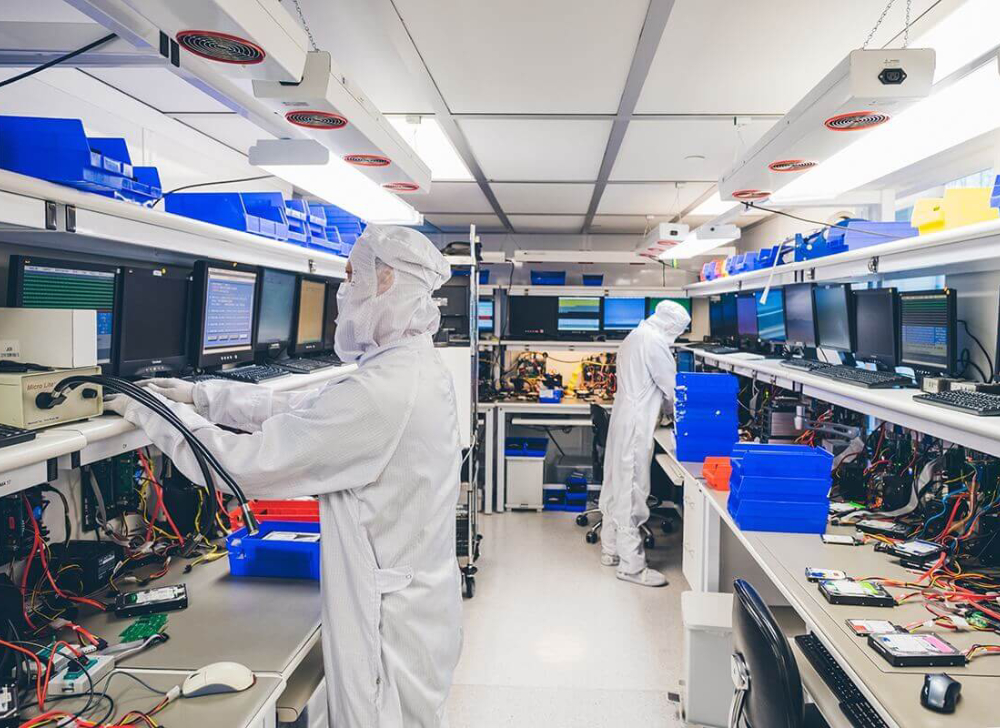 cleanroom - Data Recovery Services